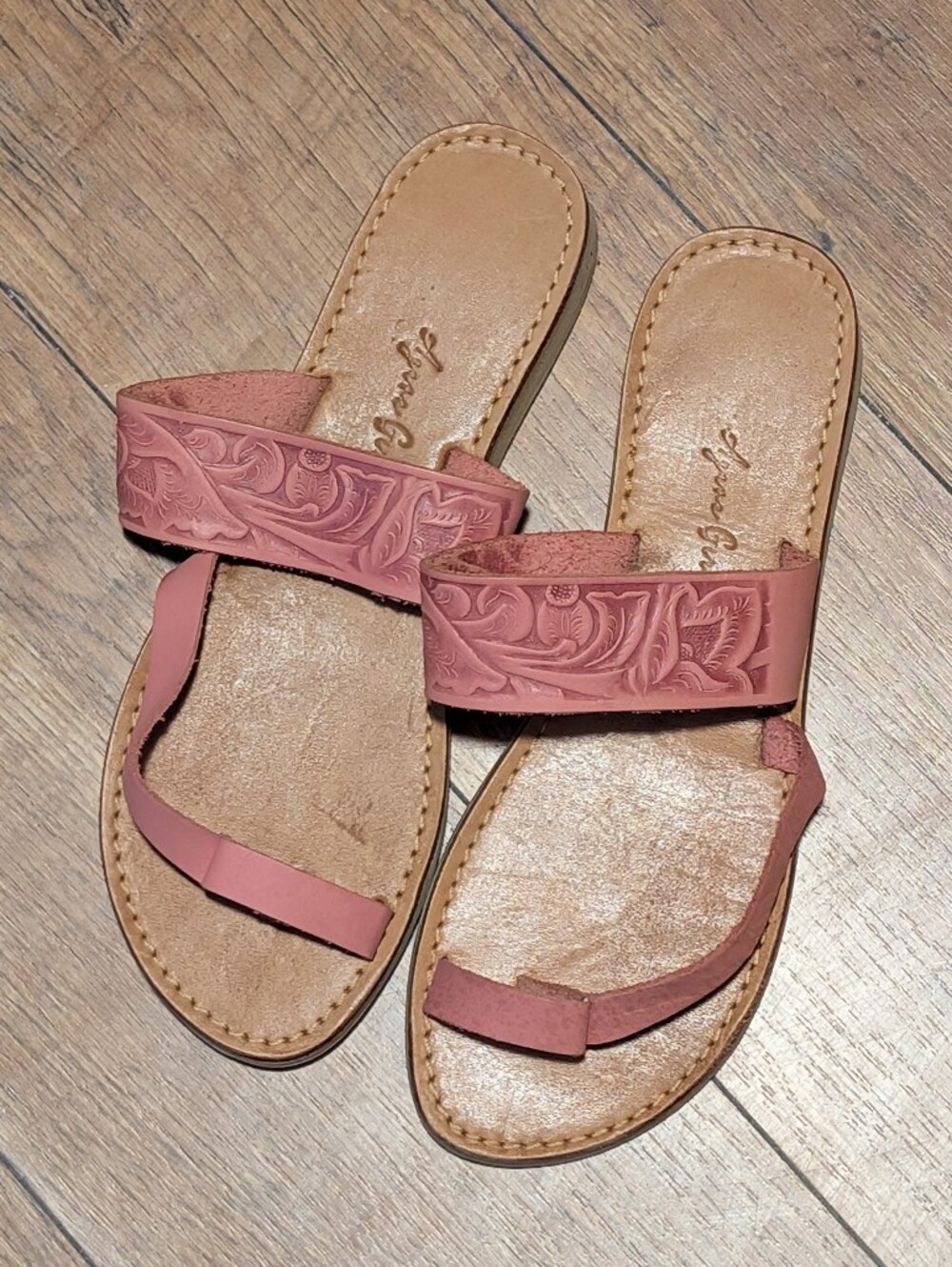 Coral Tooled Genuine Leather Toe Loop Strap Sandals
